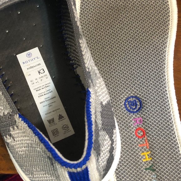 Rothy's Kid's Slip-on Grey Camouflage Sneakers ~ Kid Size 3 Shoes, Gray Camo - Picture 7 of 9